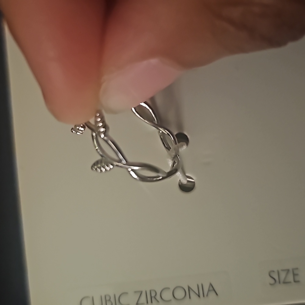 Silver leafy ring - Picture 5 of 5